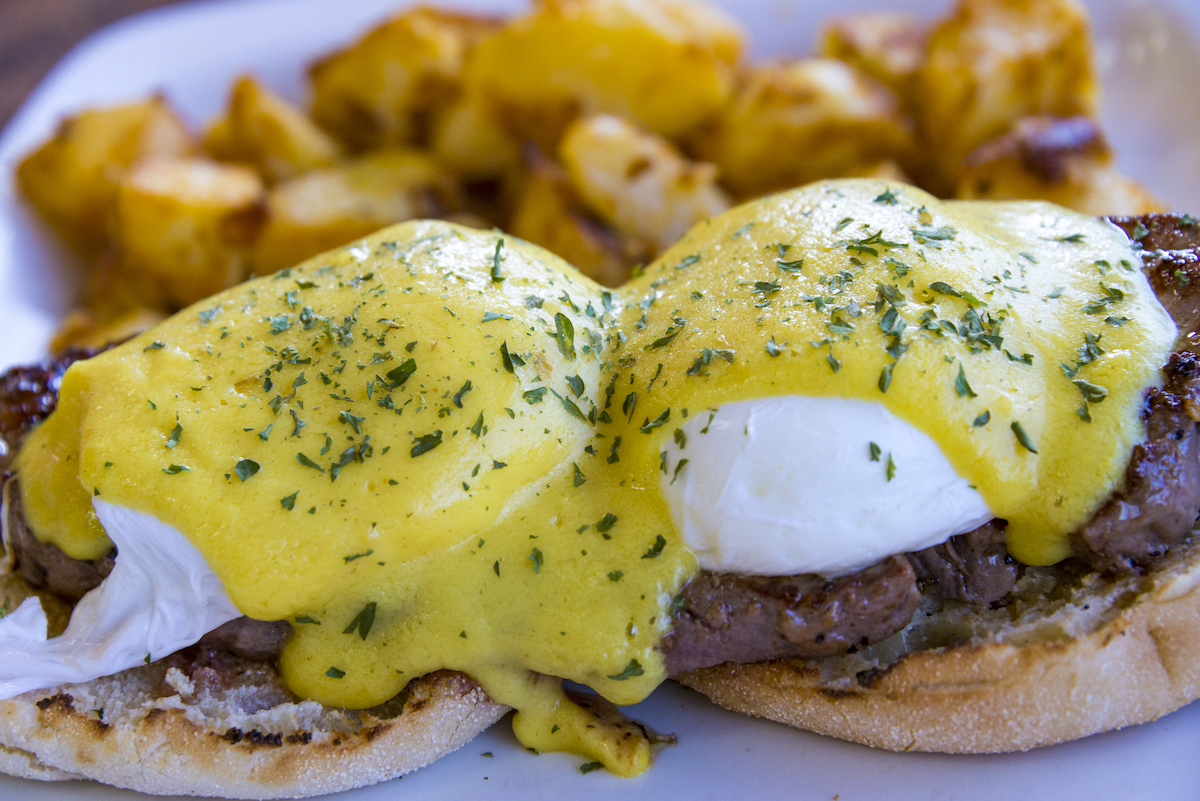 Ascesa, caduta e rinascita di quella strana cosa chiamata brunch